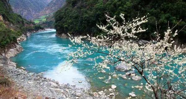 挺进地牢