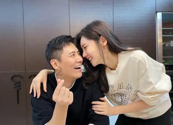 可爱的女生解救