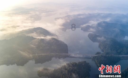荒唐的乾隆帝:在大臣查贪官时,竟提前派人通知贪官做好应对准备